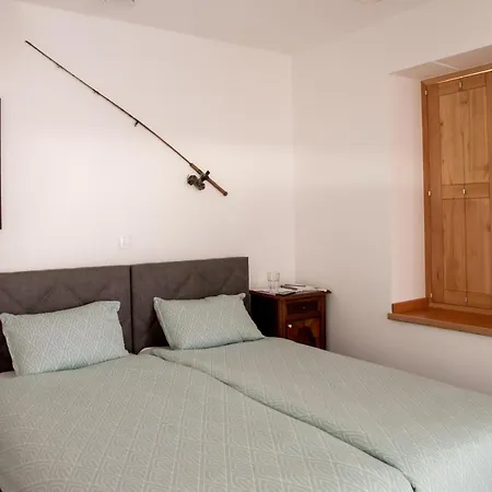 Apartmaji Utrinek, Apartma Salon Podbrdo