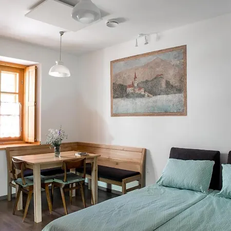 Апартаменты Apartmaji Utrinek, Apartma Salon Podbrdo