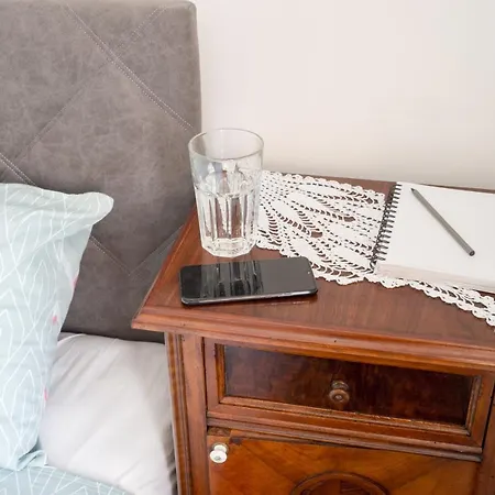 Apartmaji Utrinek, Apartma Salon Апартаменты Podbrdo