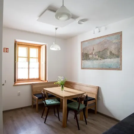 아파트 Apartmaji-Utrinek 